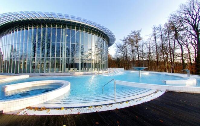 Au Grand Pierrot Spa Exterior foto